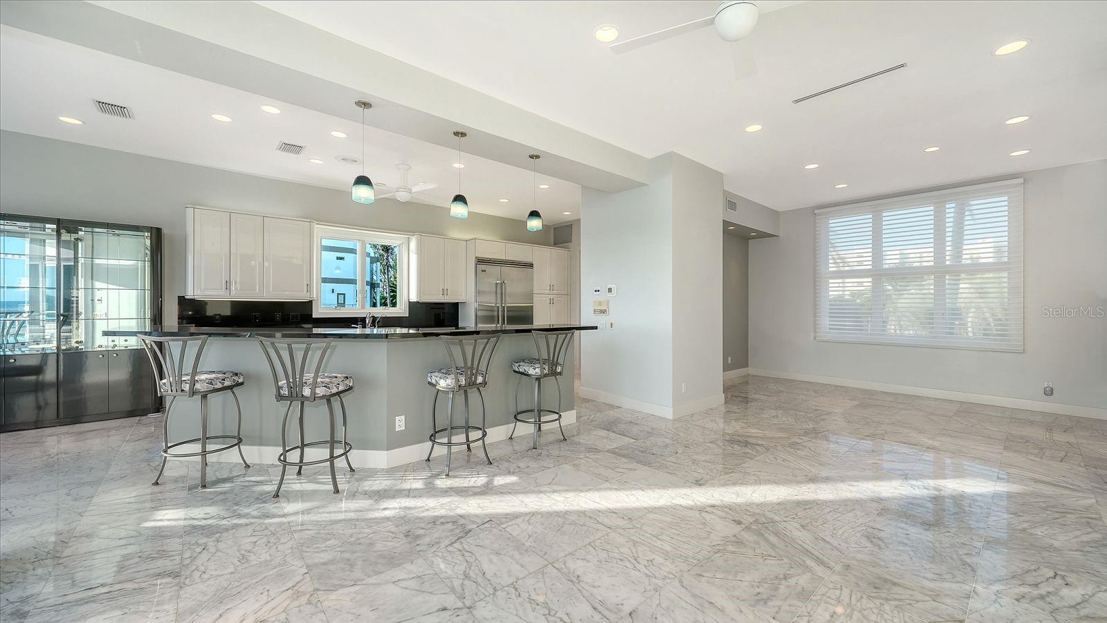 A4692471 Property Photo