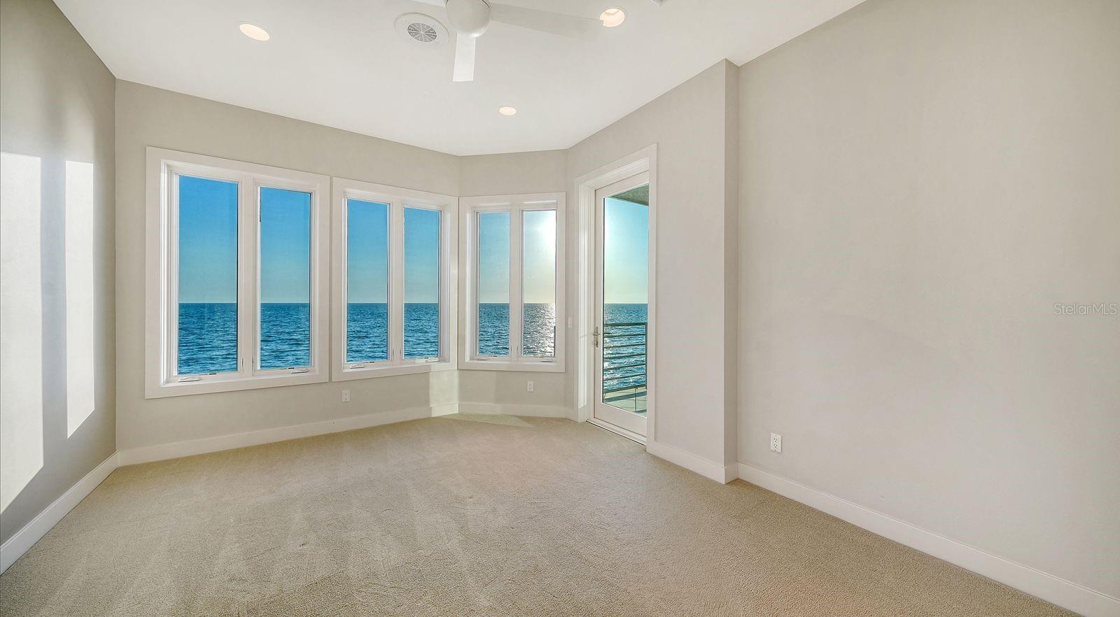 A4692471 Property Photo