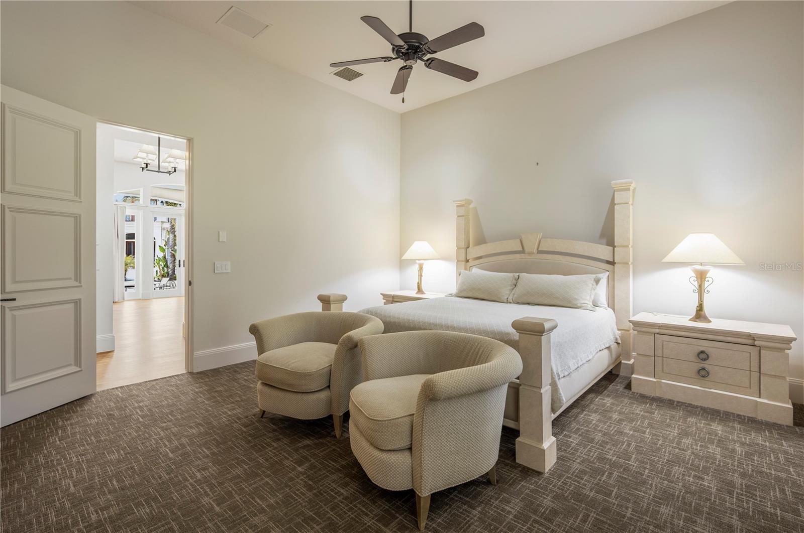 O6404938 Property Photo