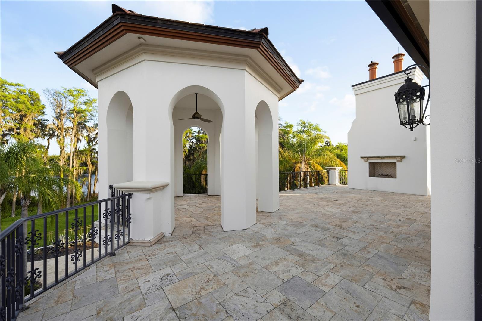 O6404938 Property Photo