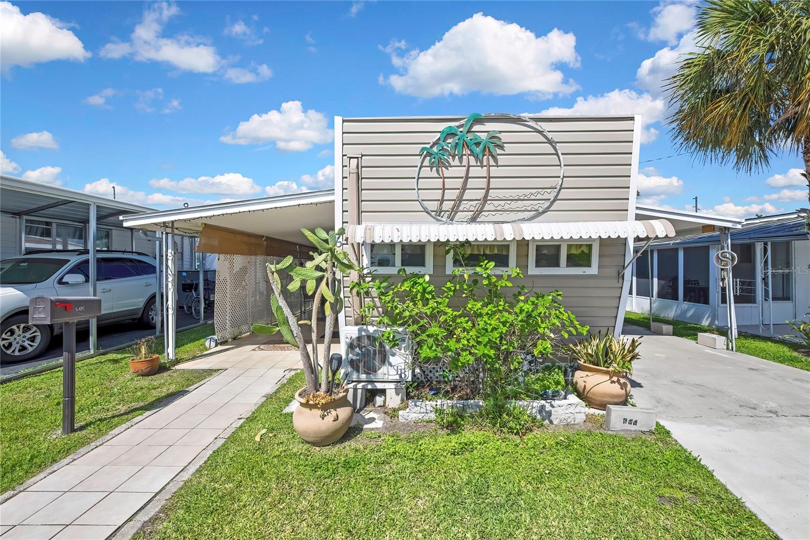 MLS# TB8505505 Property Photo