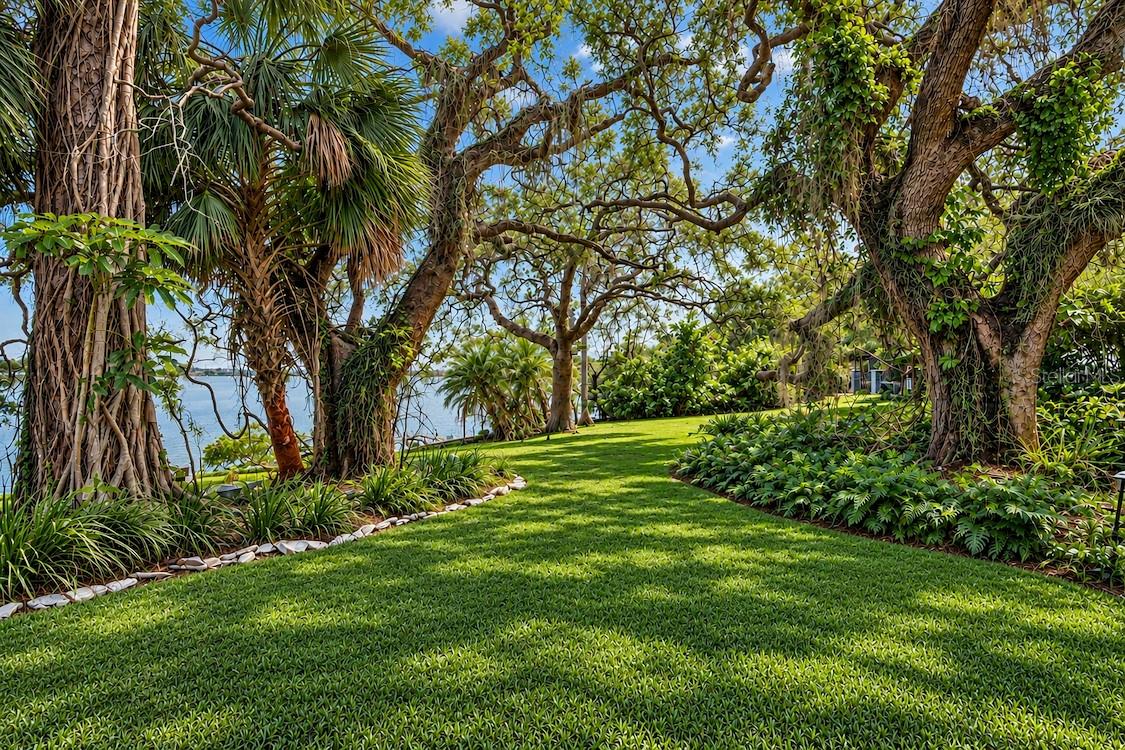 TB8506772 Property Photo