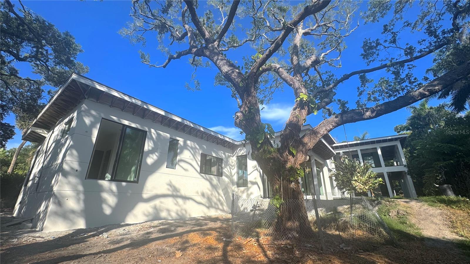 A4693318 Property Photo