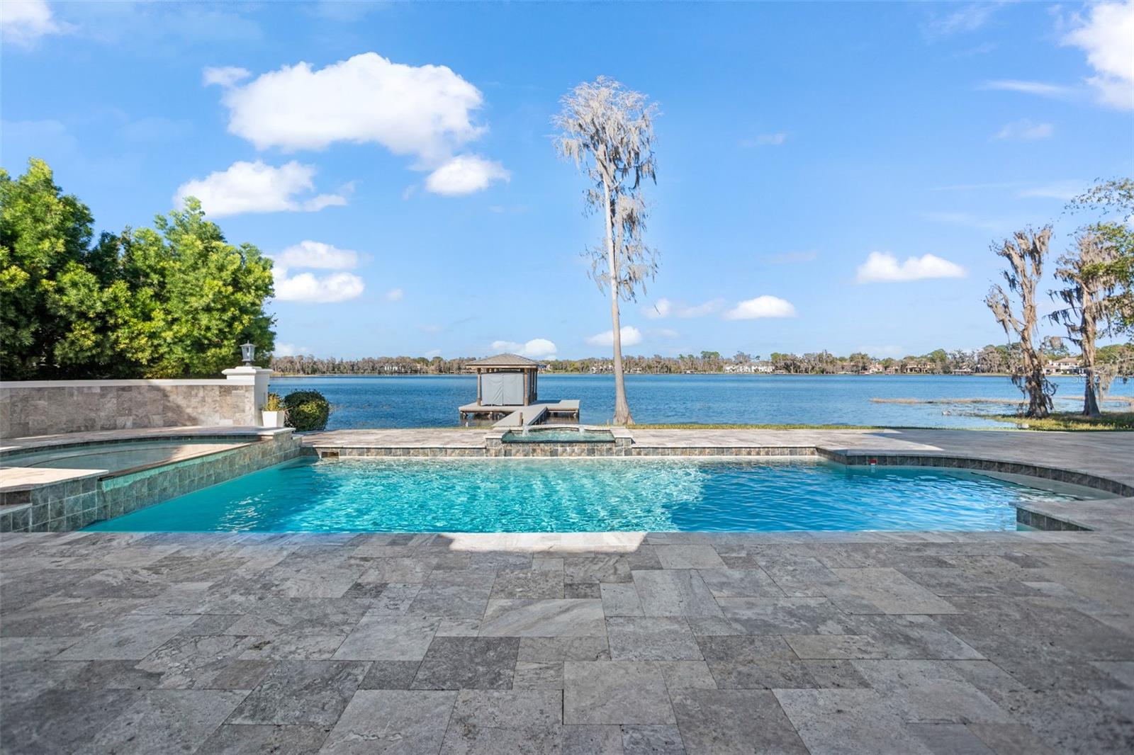 O6407107 Property Photo