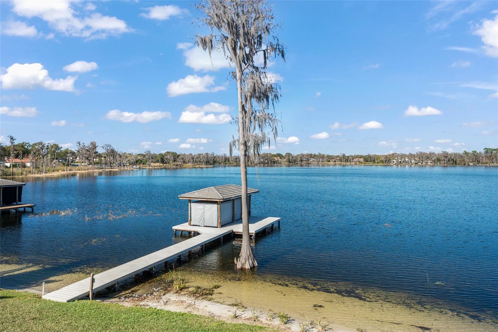 O6407107 Property Photo