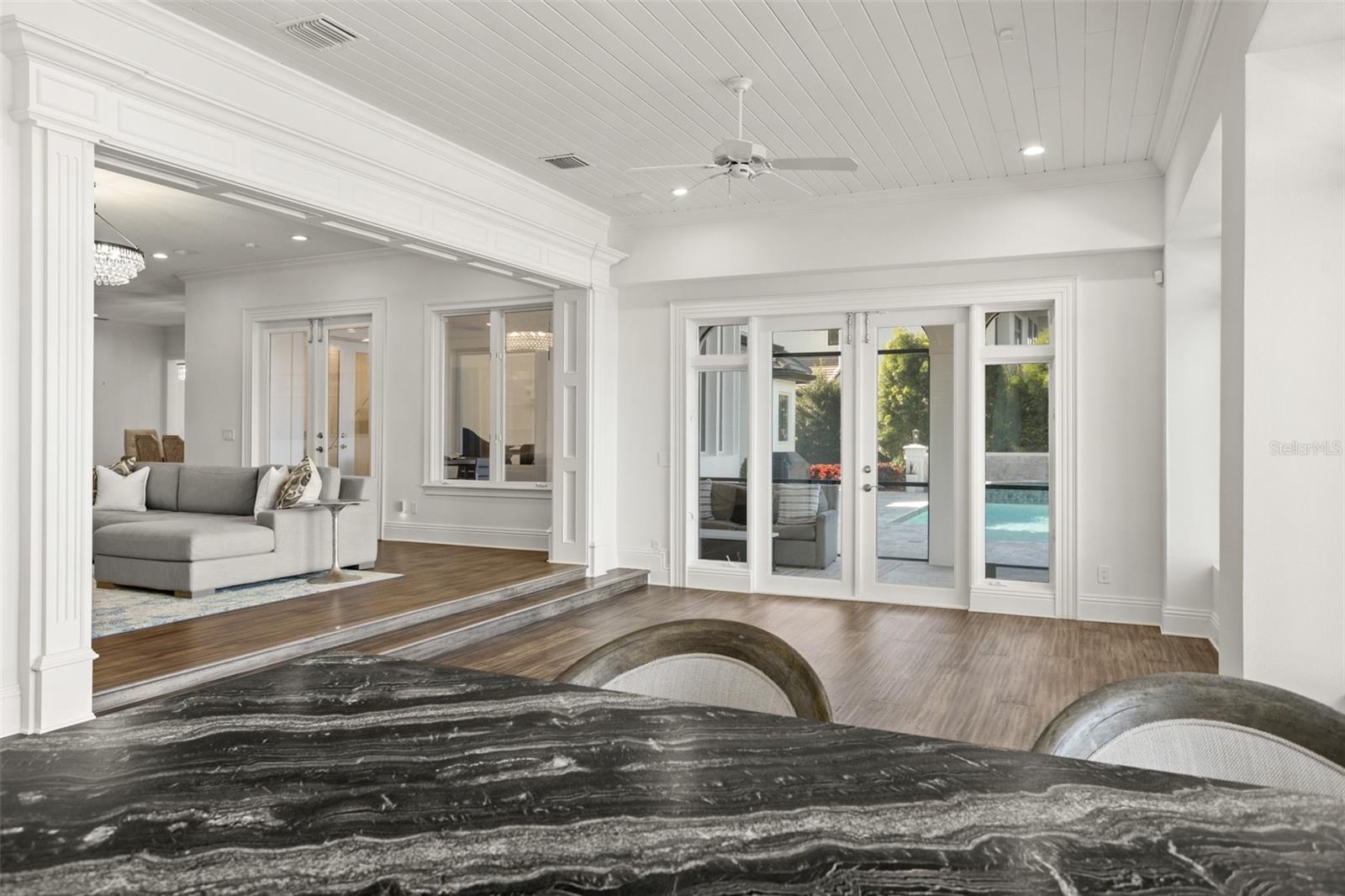 O6407107 Property Photo