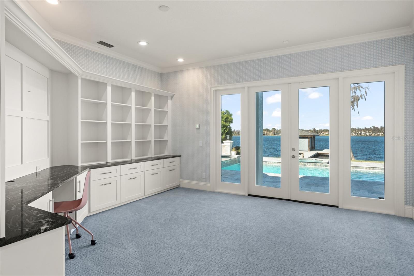 O6407107 Property Photo