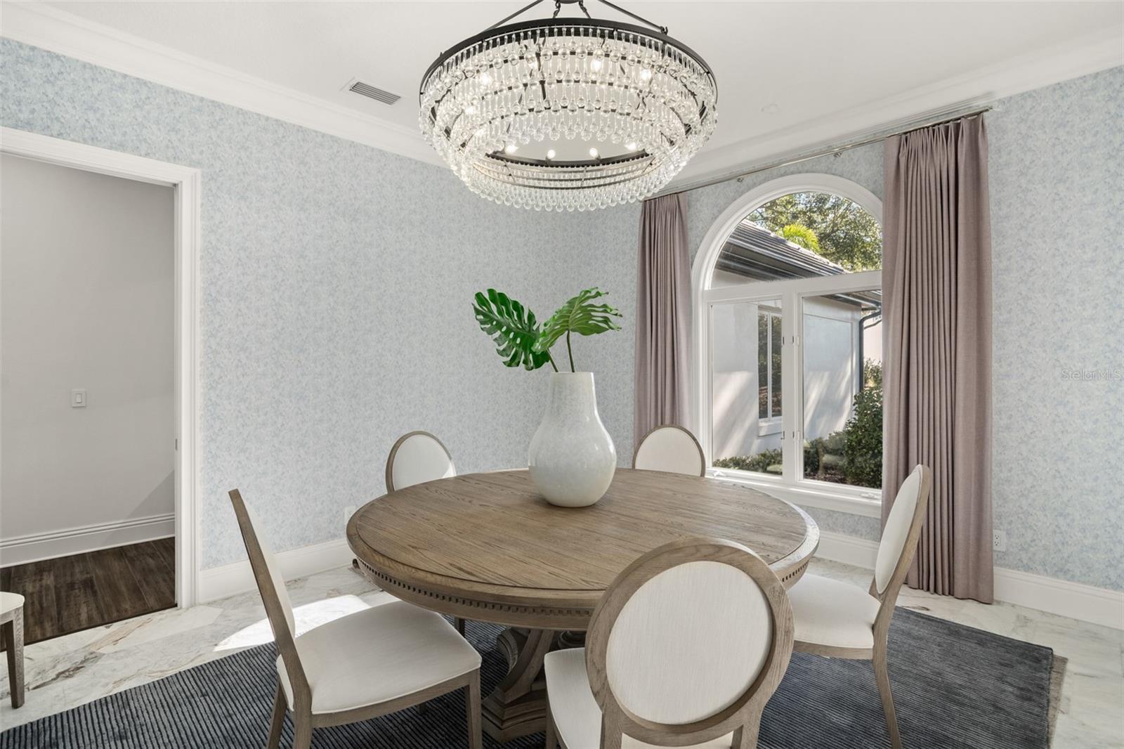O6407107 Property Photo