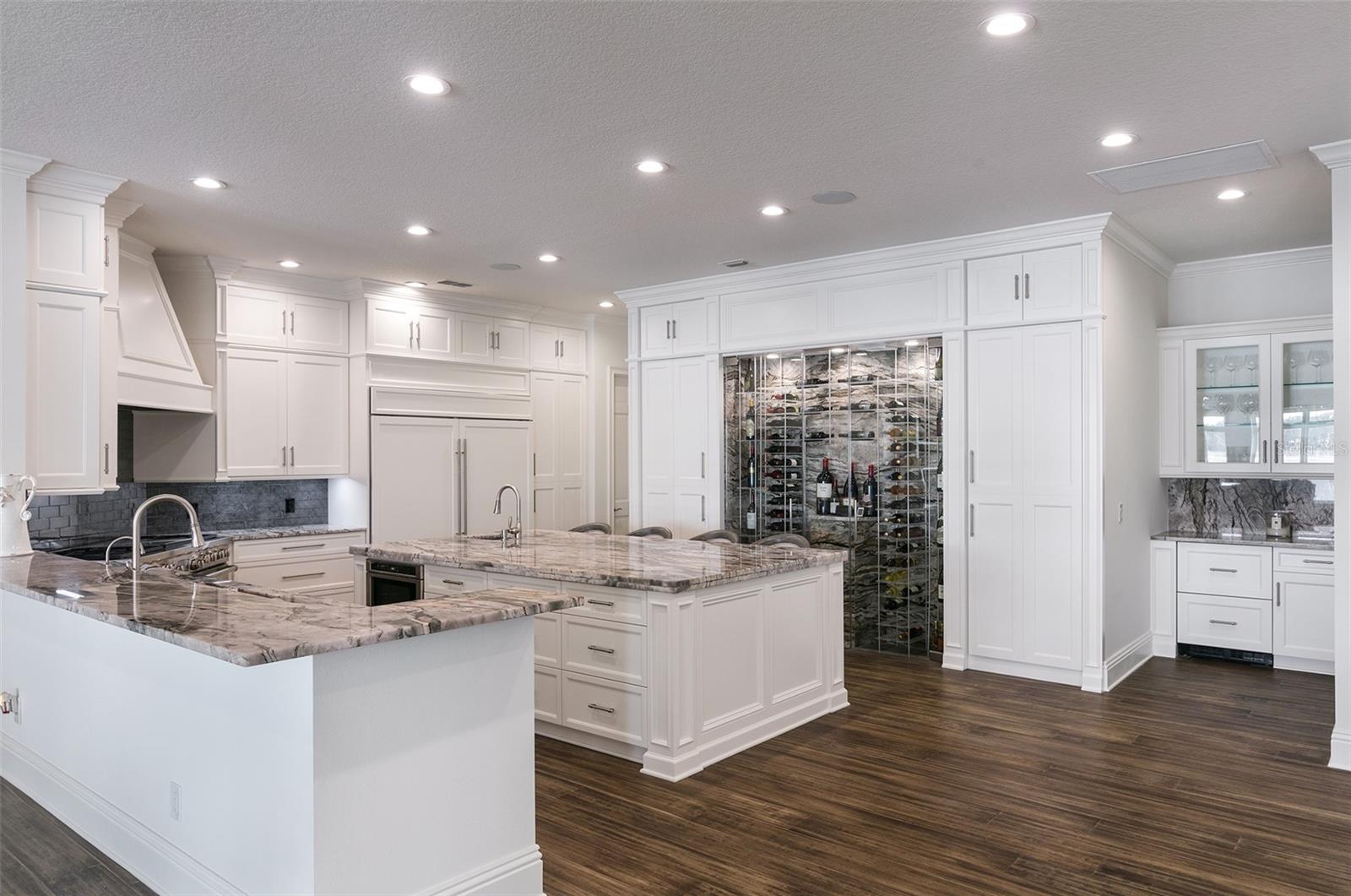 O6407107 Property Photo