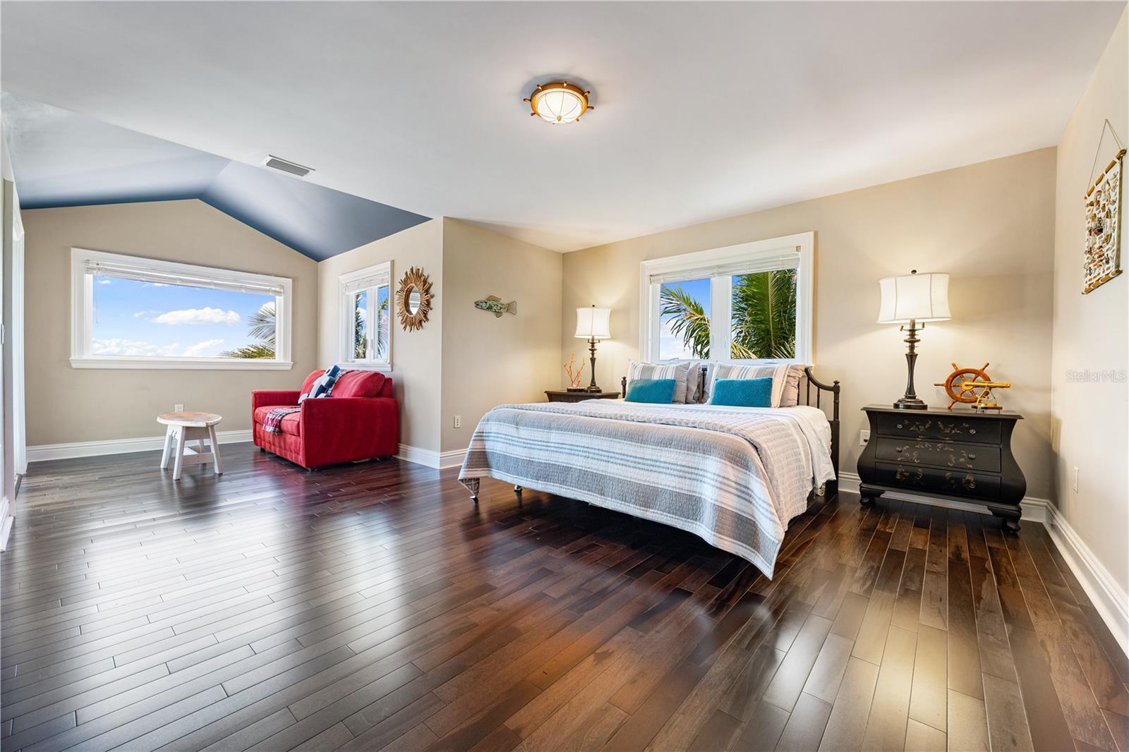 A4693355 Property Photo