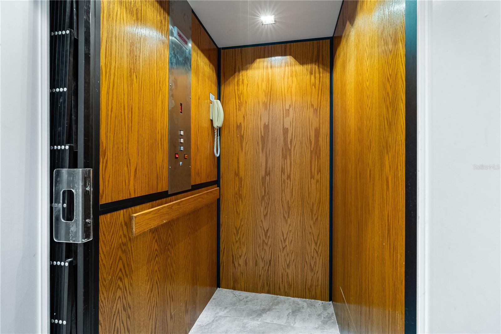 A4693355 Property Photo