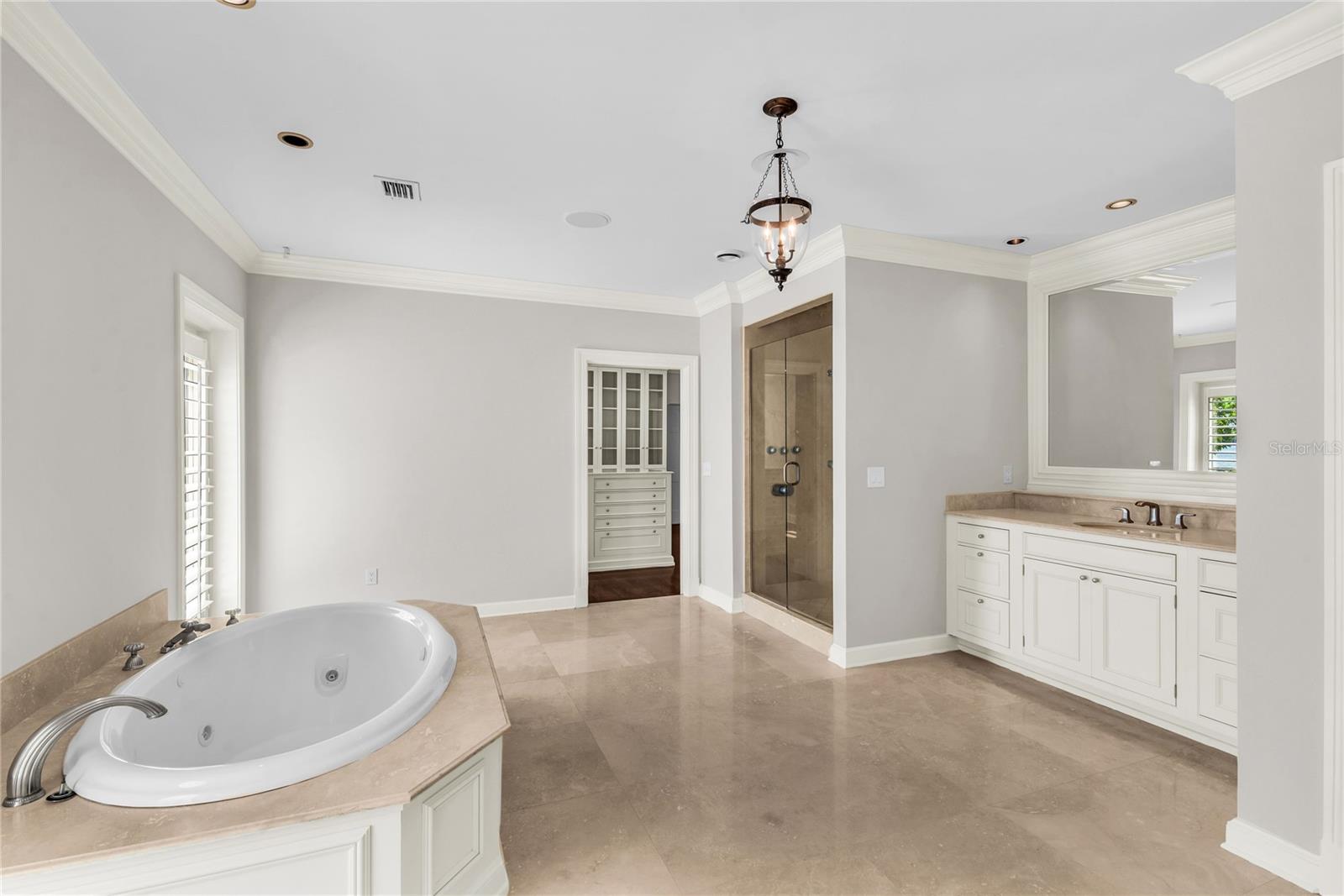 O6407557 Property Photo