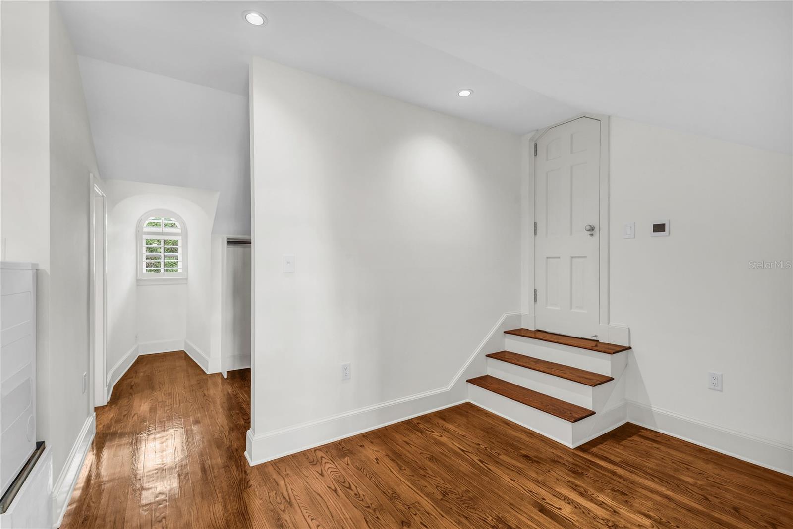 O6407557 Property Photo