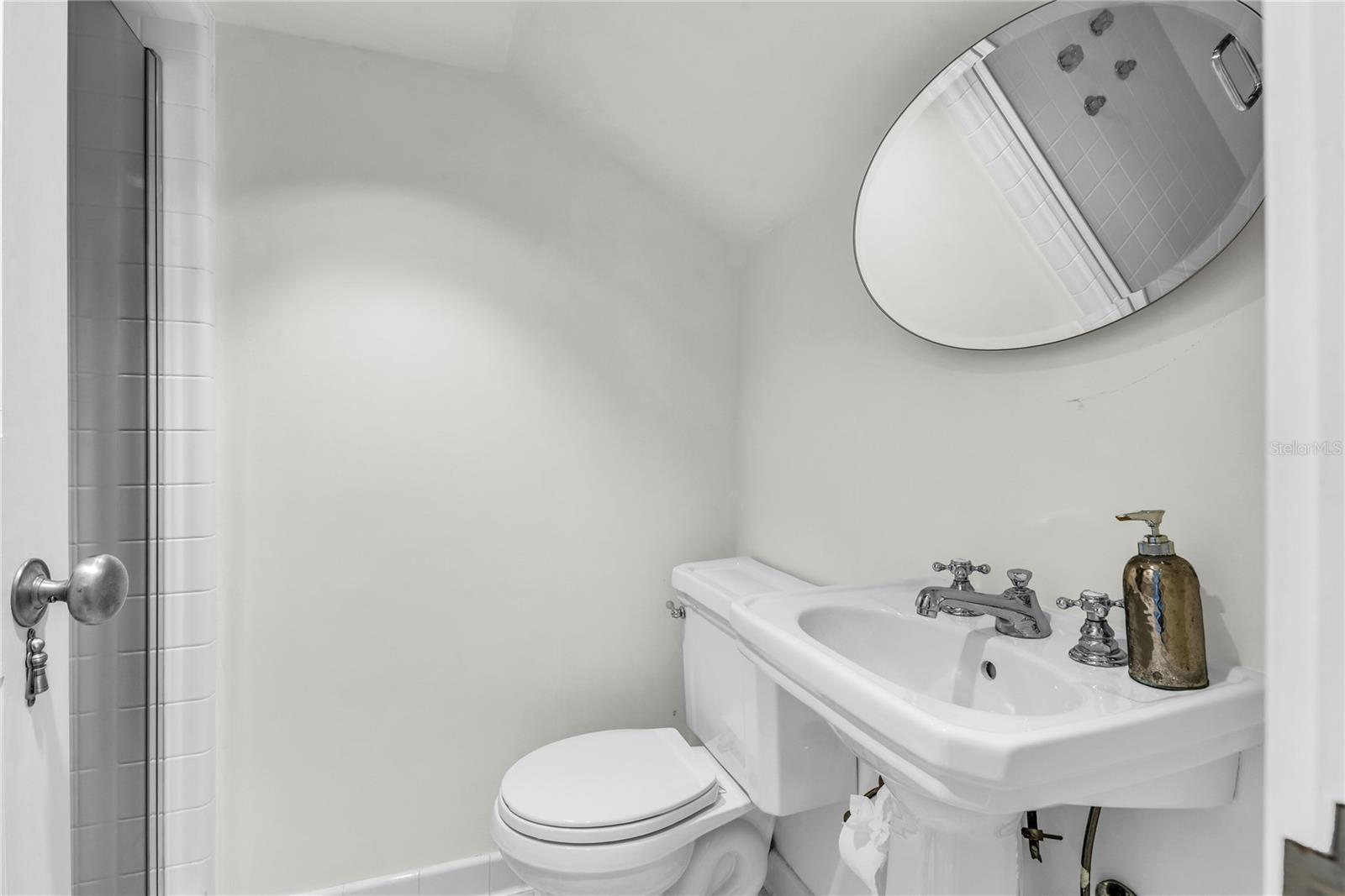 O6407557 Property Photo
