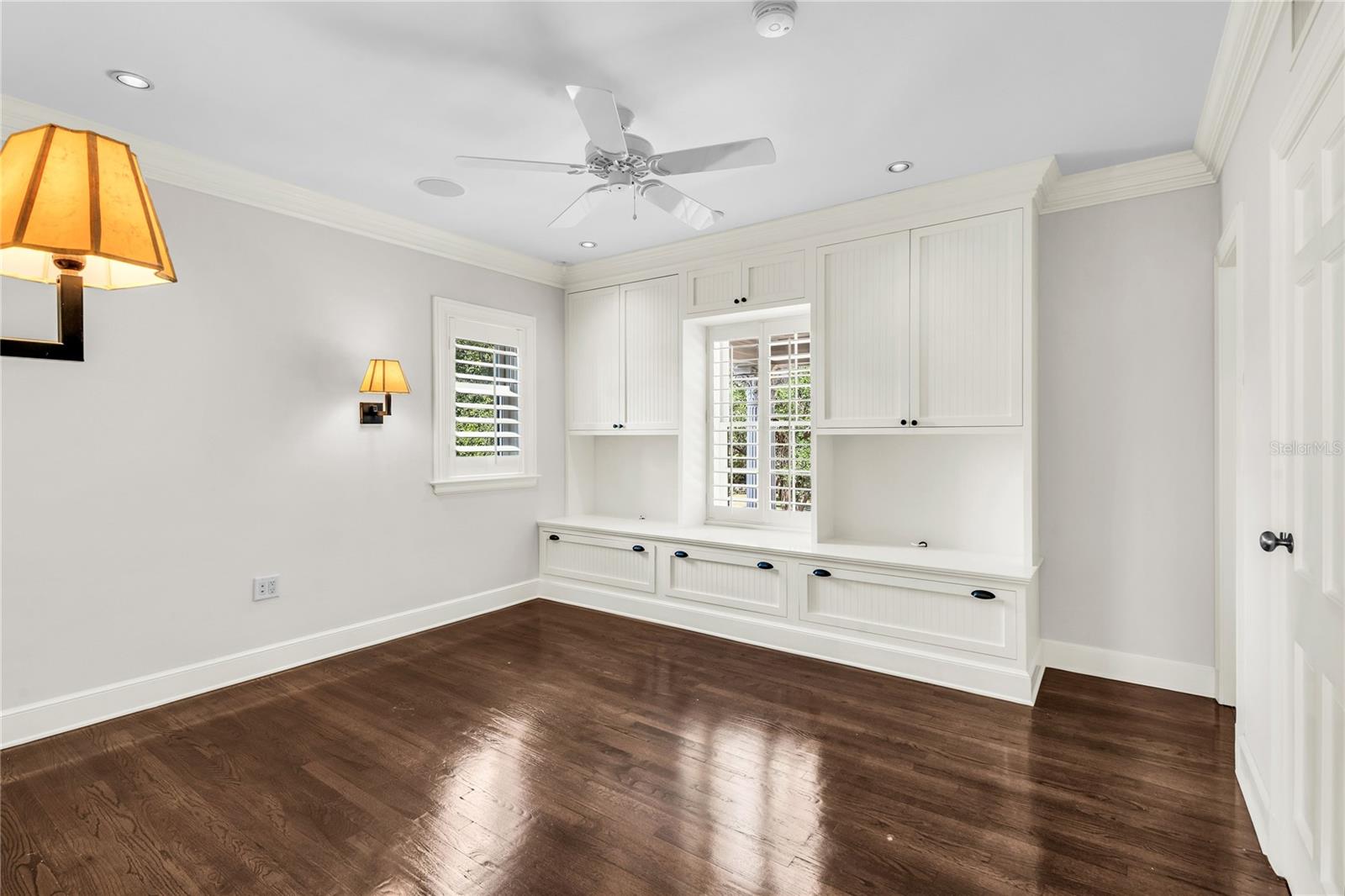 O6407557 Property Photo