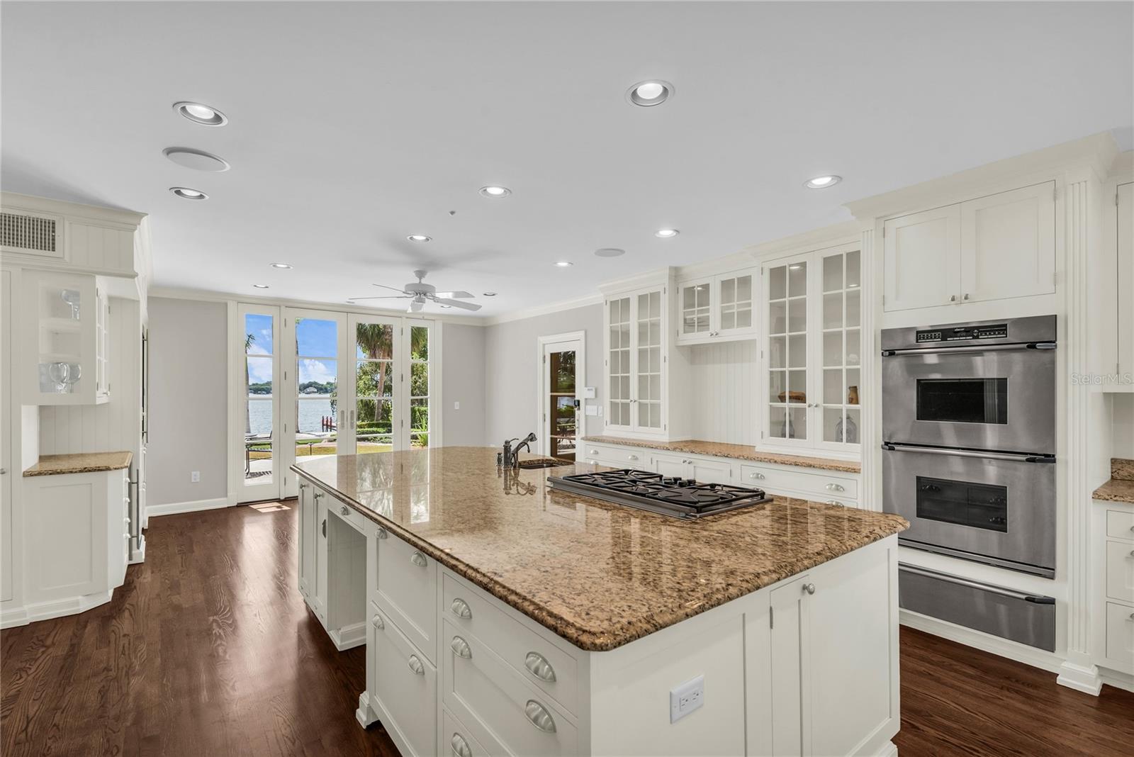 O6407557 Property Photo