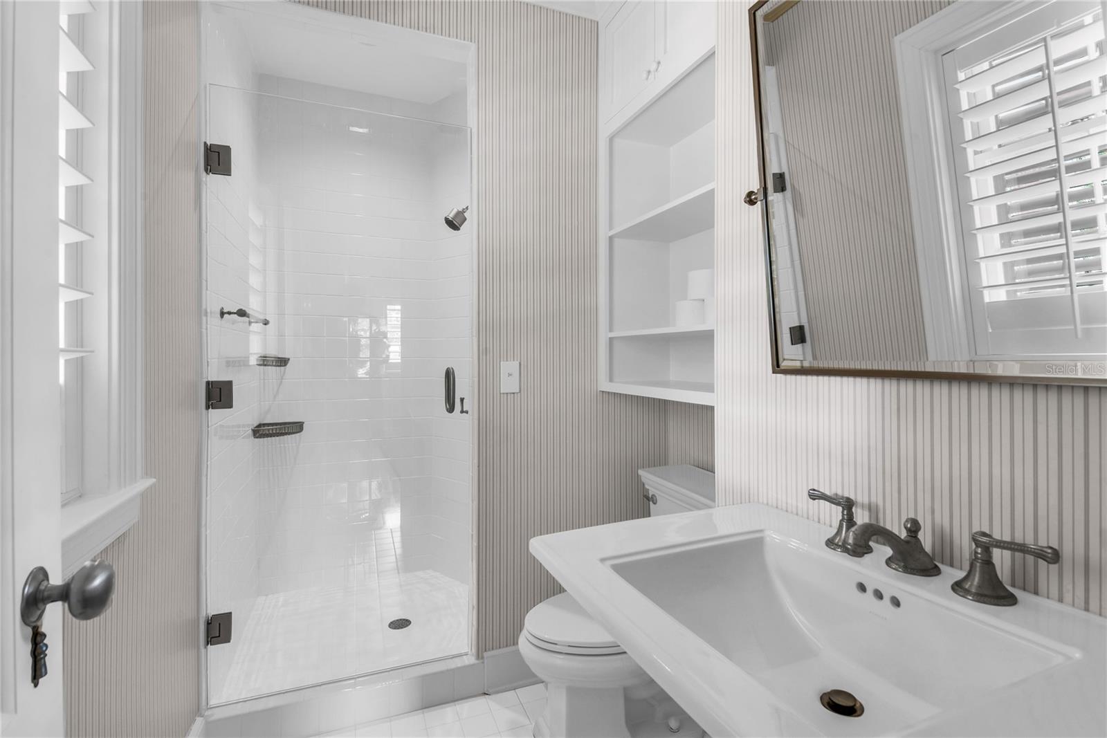 O6407557 Property Photo