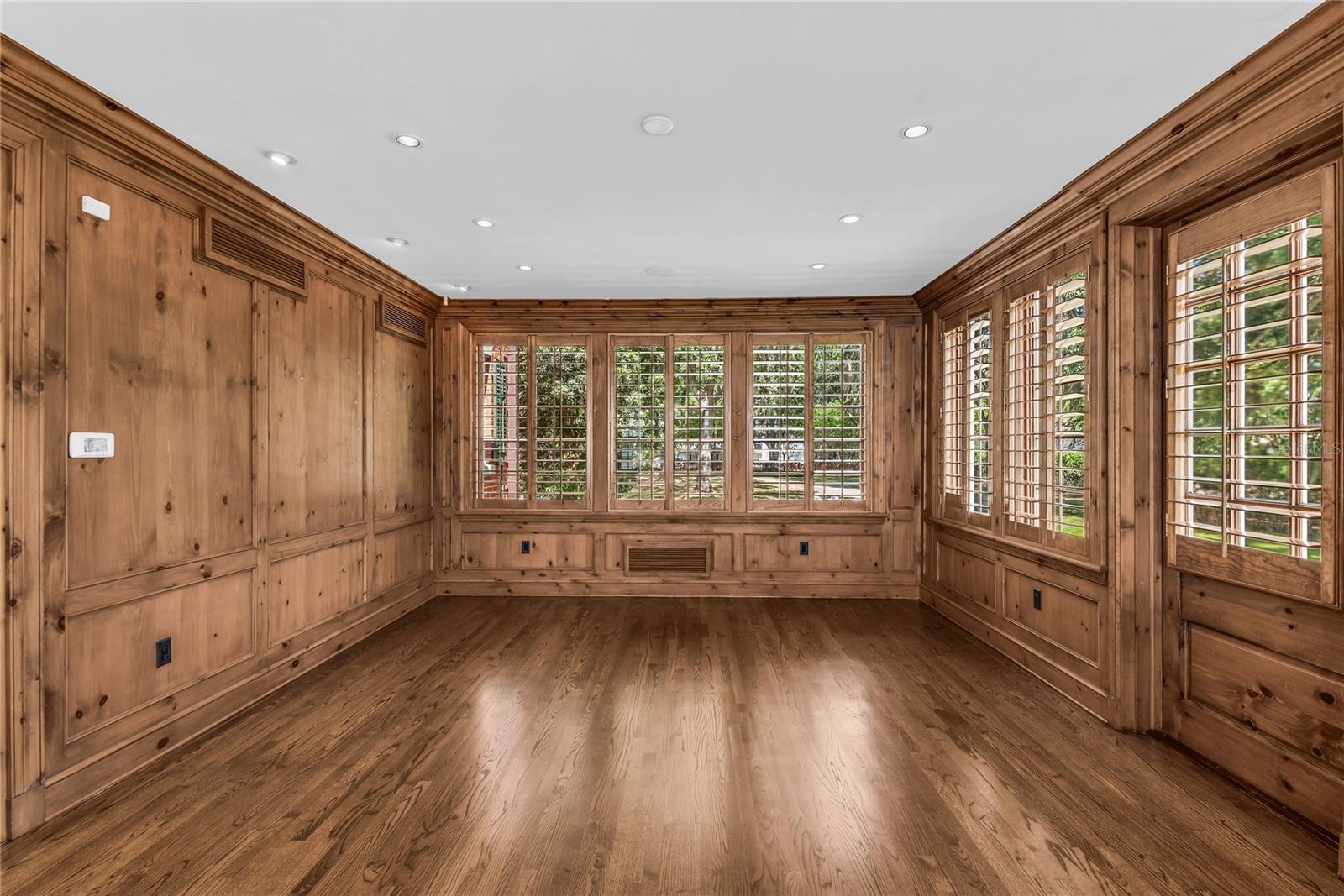 O6407557 Property Photo