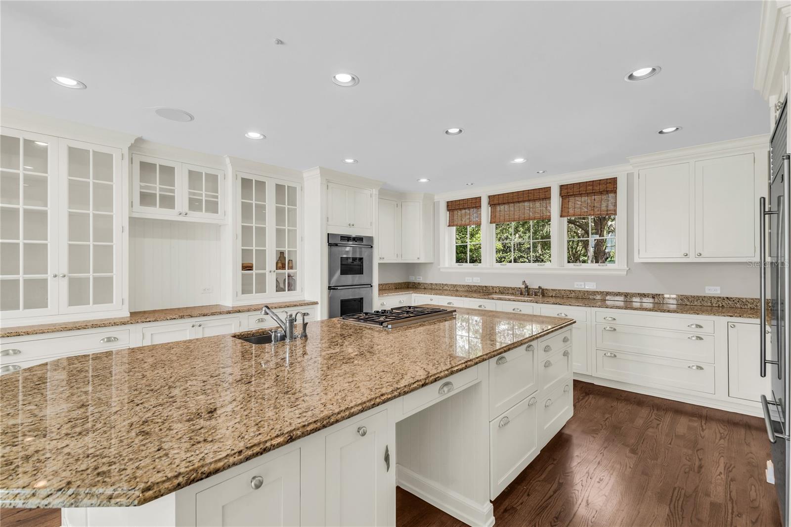 O6407557 Property Photo