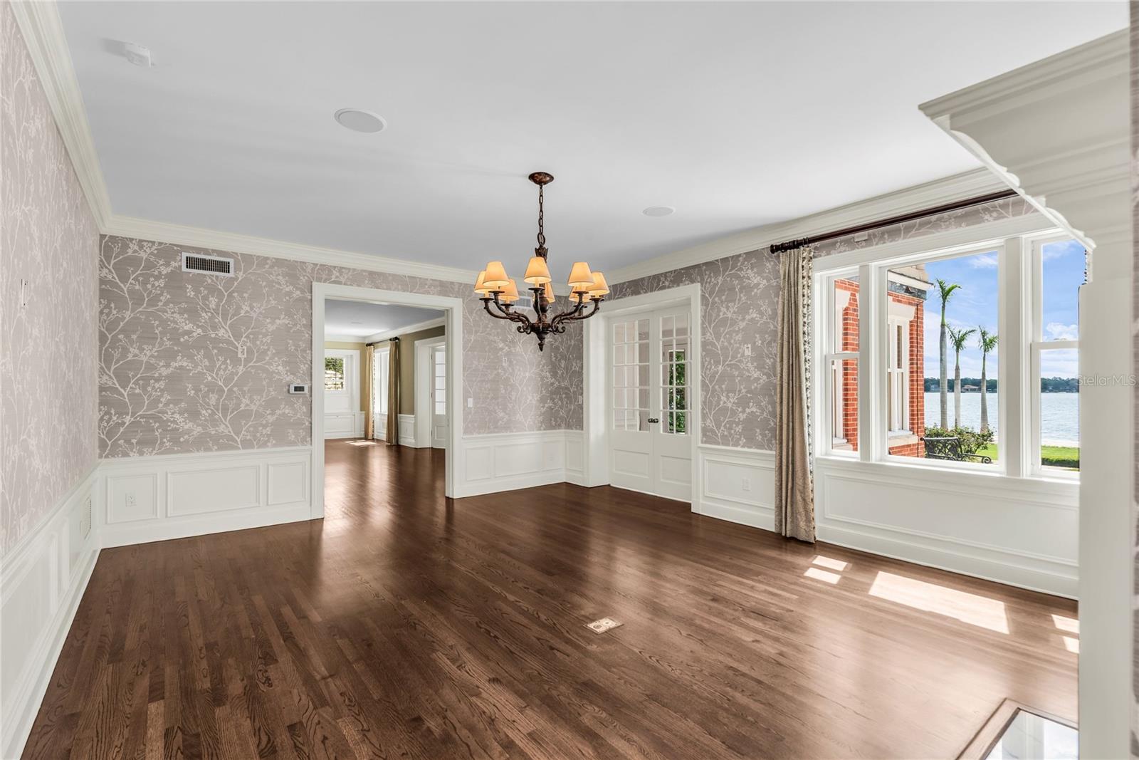 O6407557 Property Photo