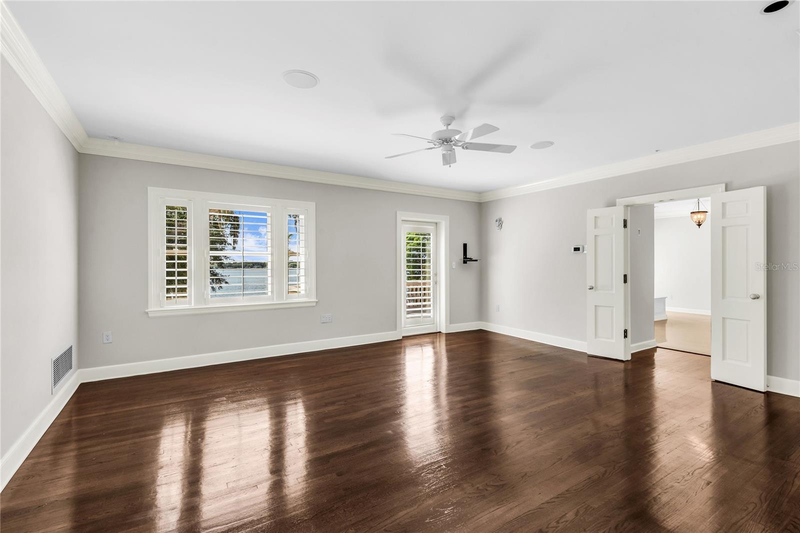 O6407557 Property Photo
