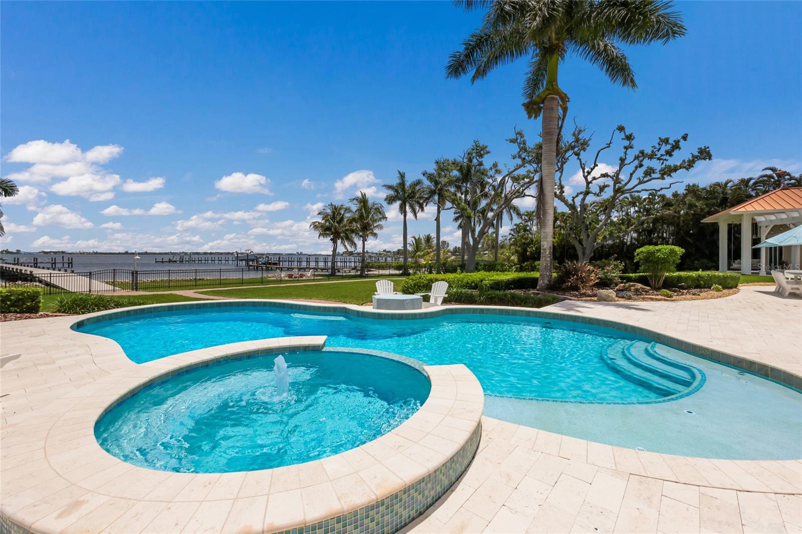 A4693529 Property Photo