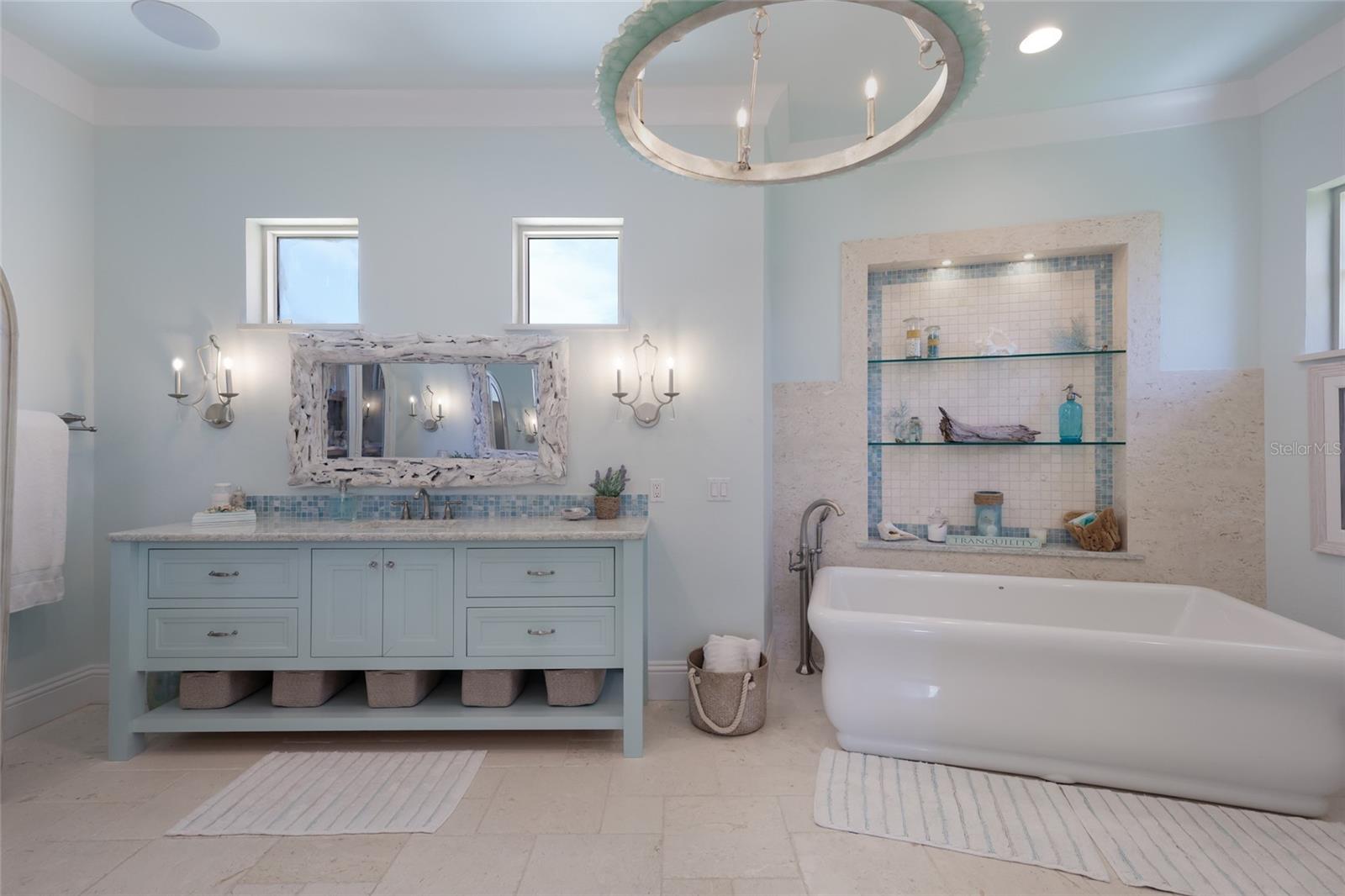 A4693529 Property Photo
