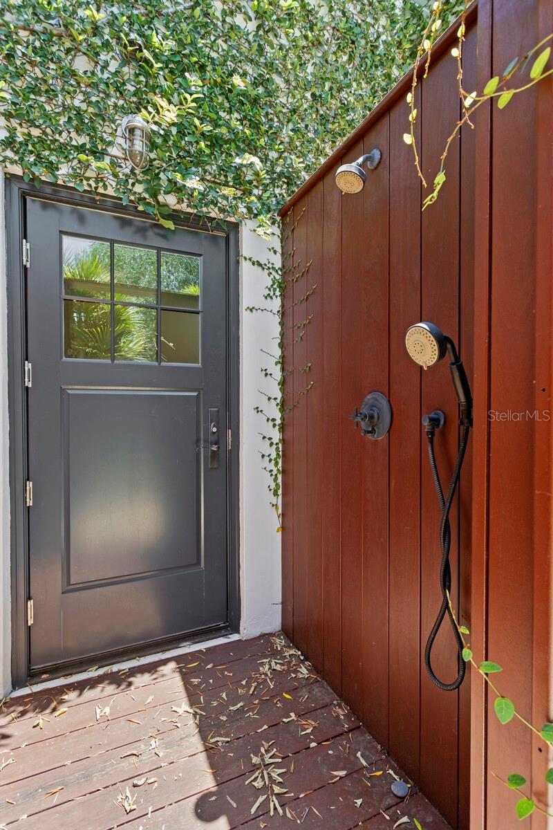 TB8509371 Property Photo