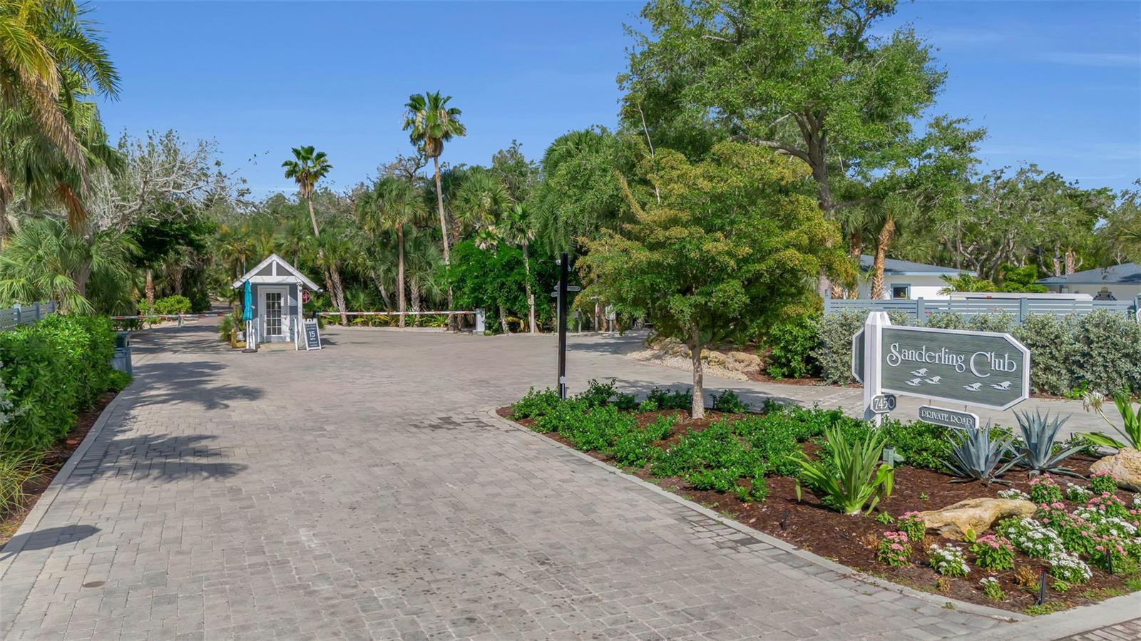 A4694017 Property Photo