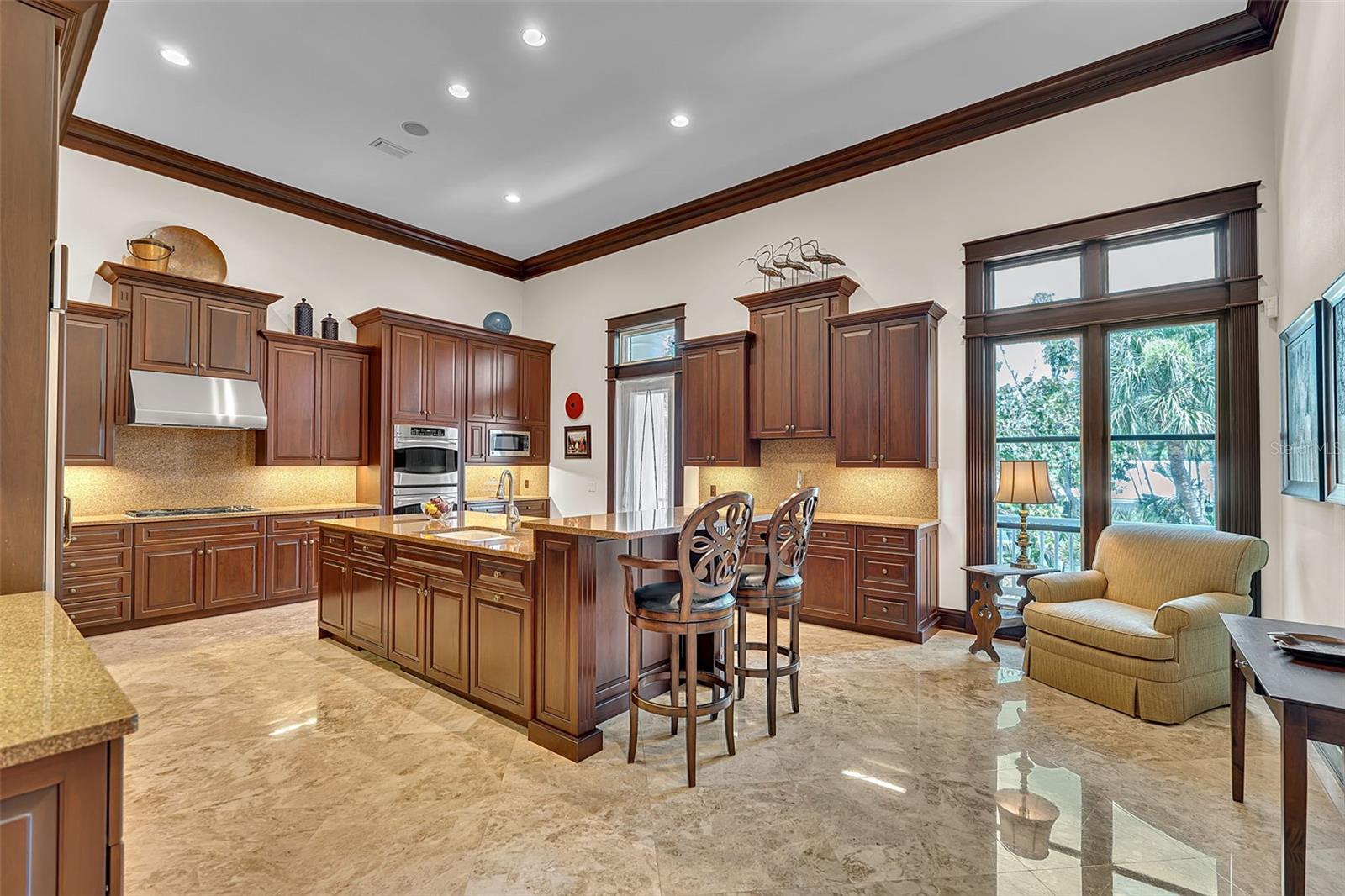 A4694017 Property Photo