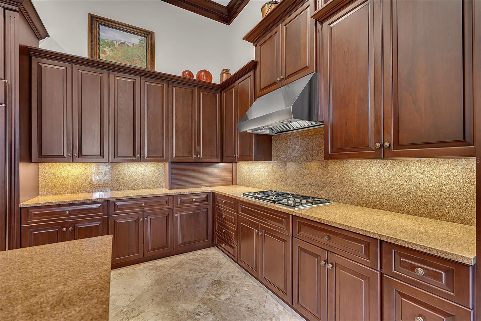 A4694017 Property Photo
