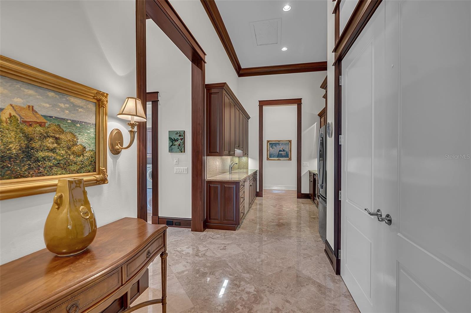 A4694017 Property Photo