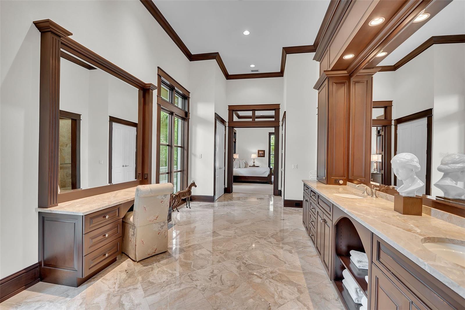 A4694017 Property Photo