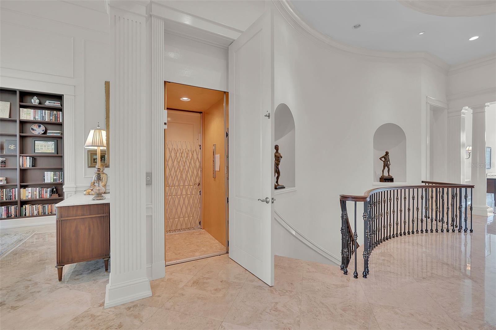 A4694017 Property Photo
