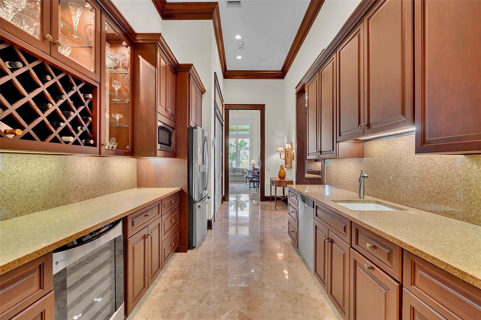 A4694017 Property Photo