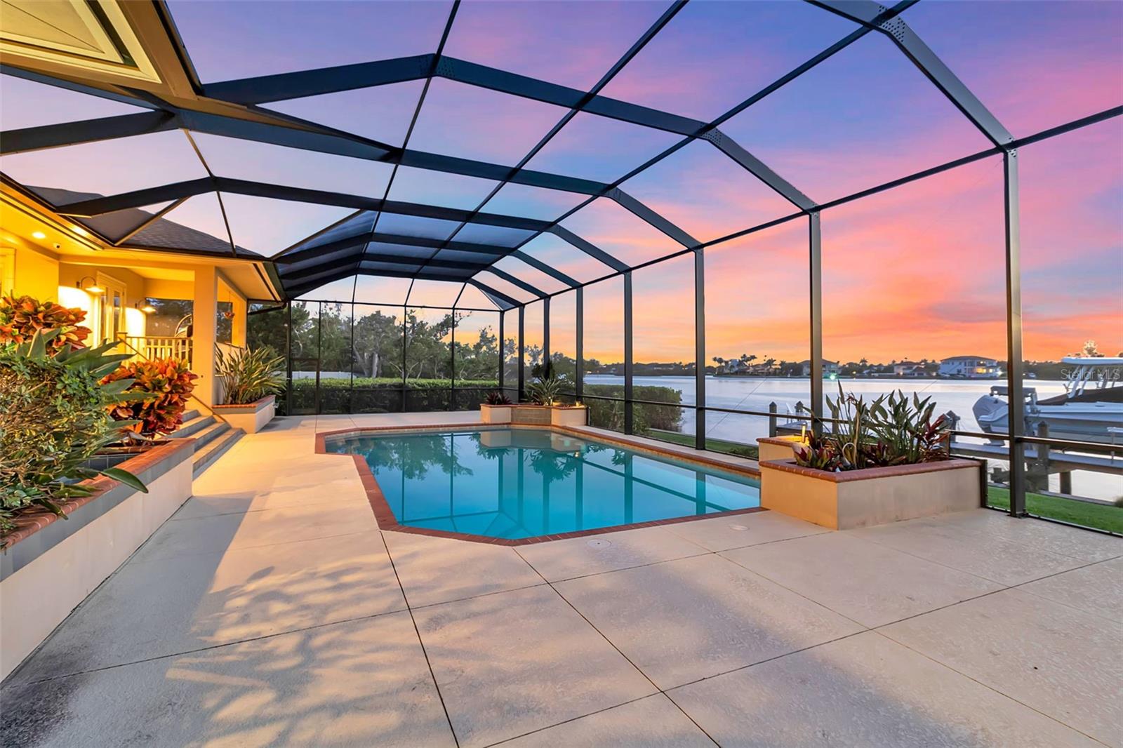 A4694029 Property Photo