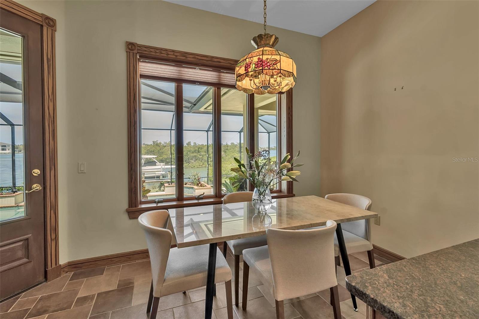 A4694029 Property Photo