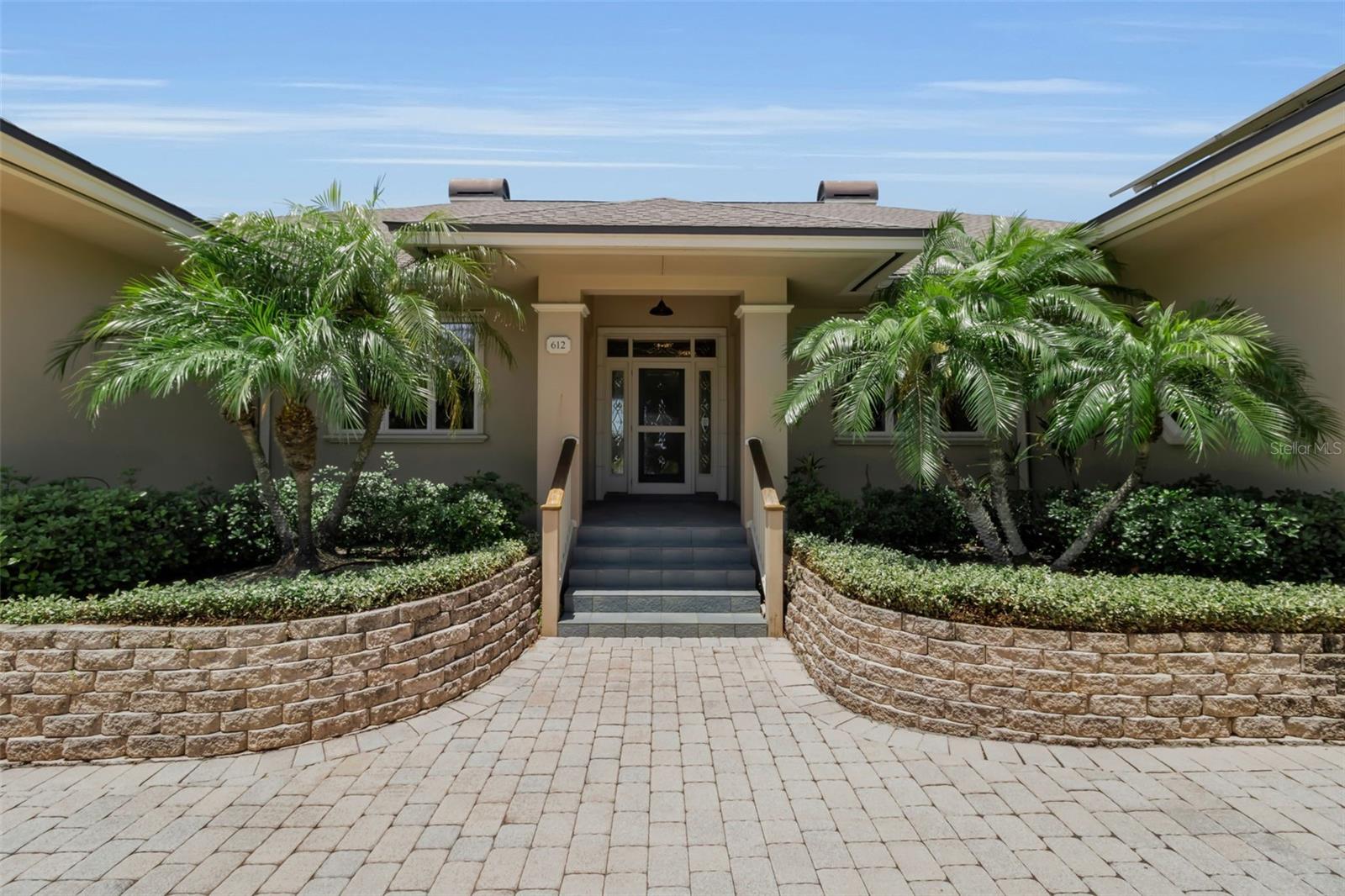 A4694029 Property Photo