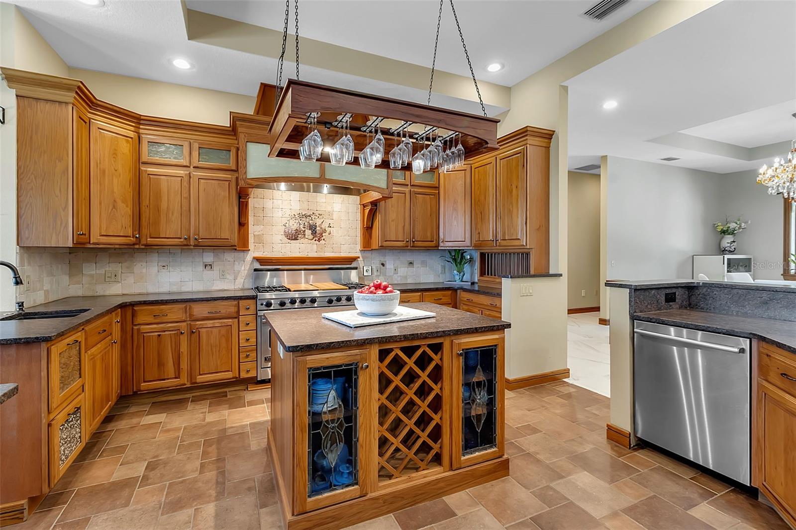A4694029 Property Photo