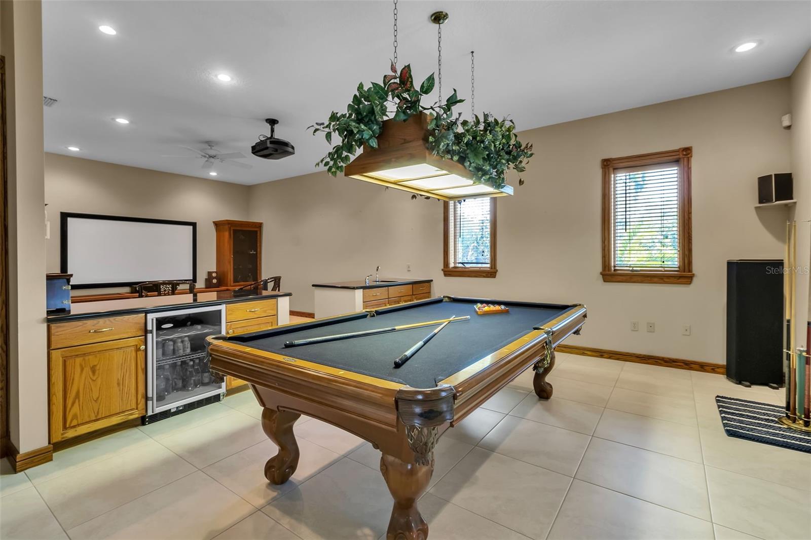 A4694029 Property Photo