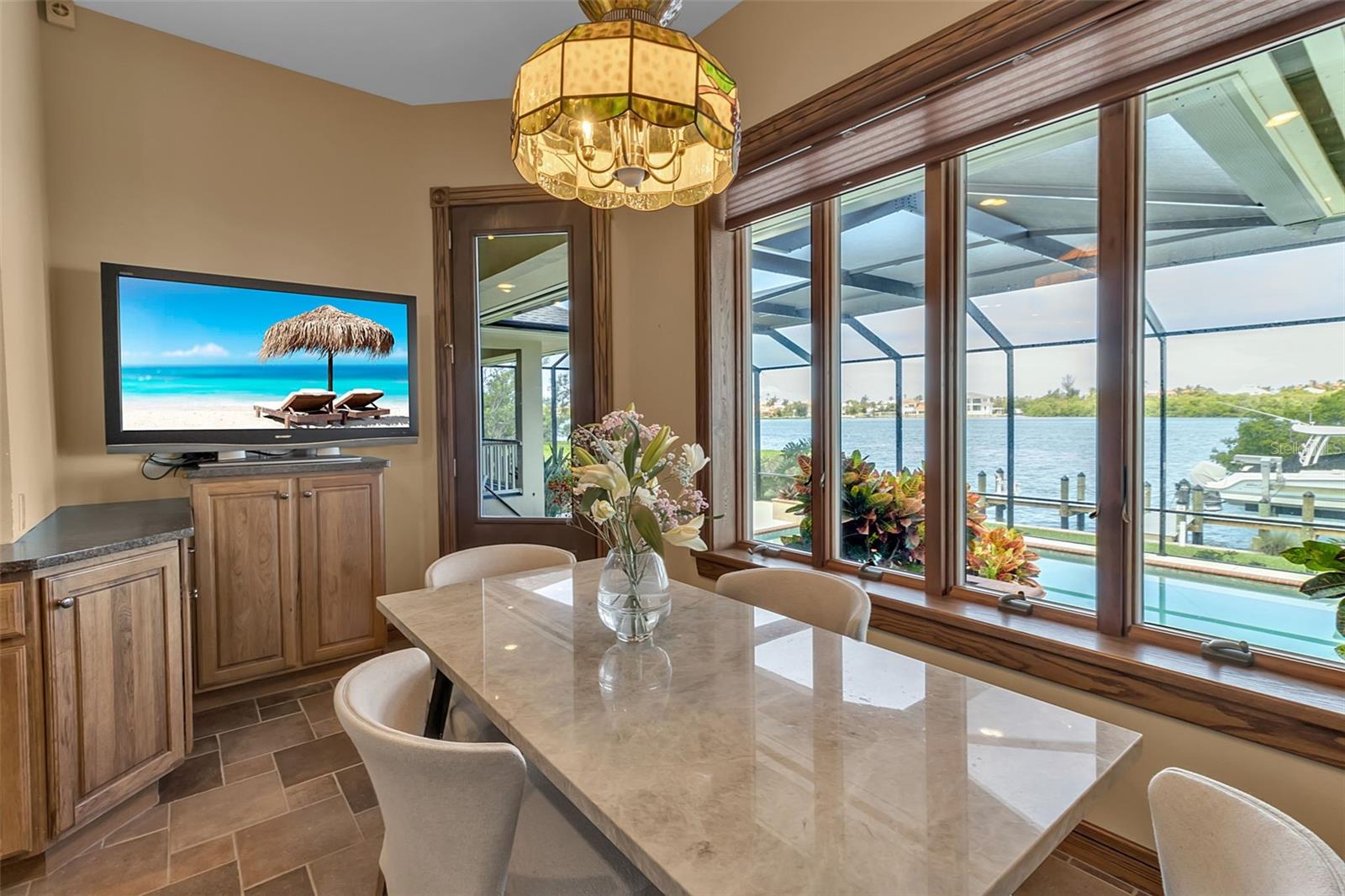 A4694029 Property Photo