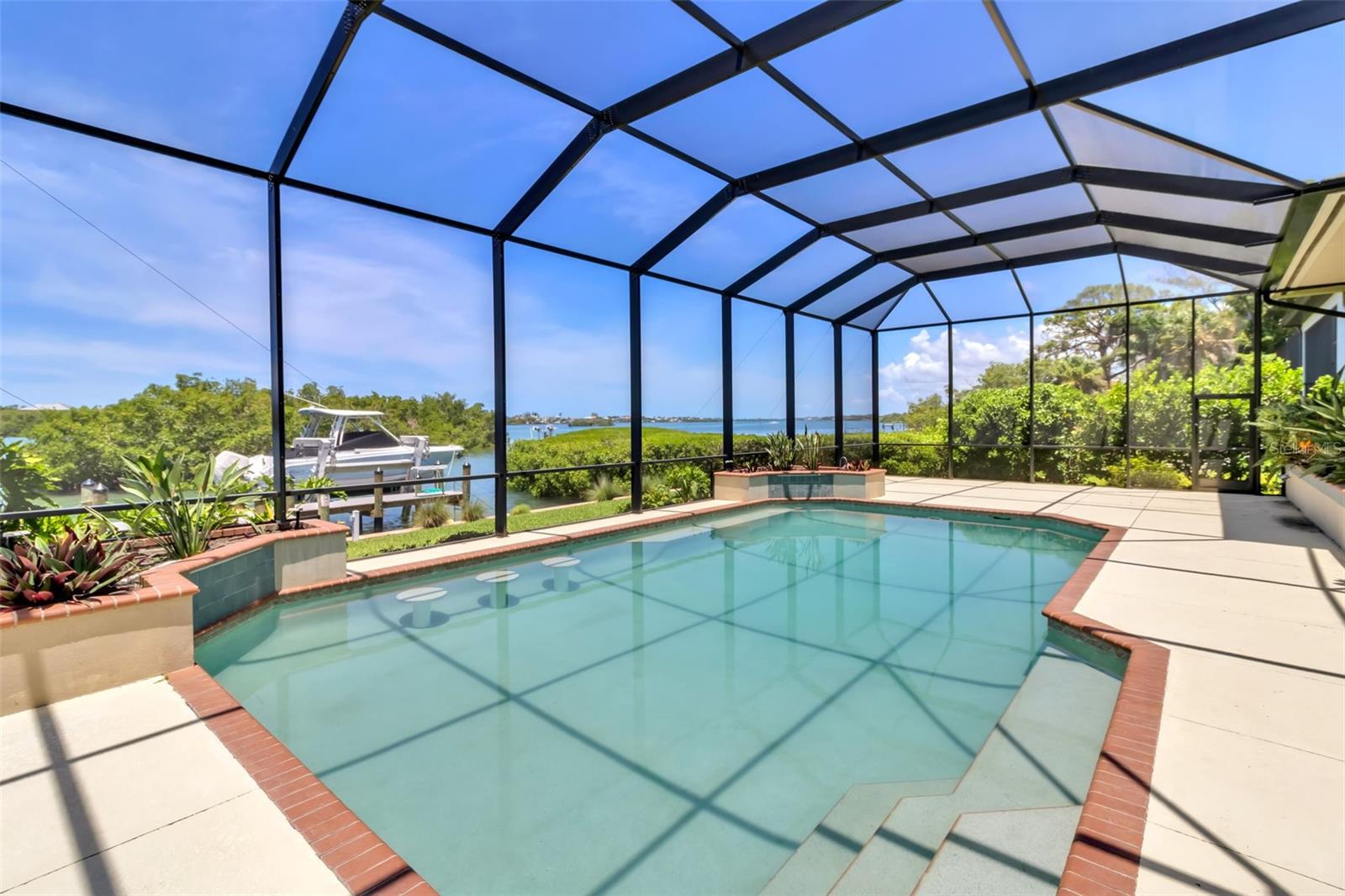 A4694029 Property Photo