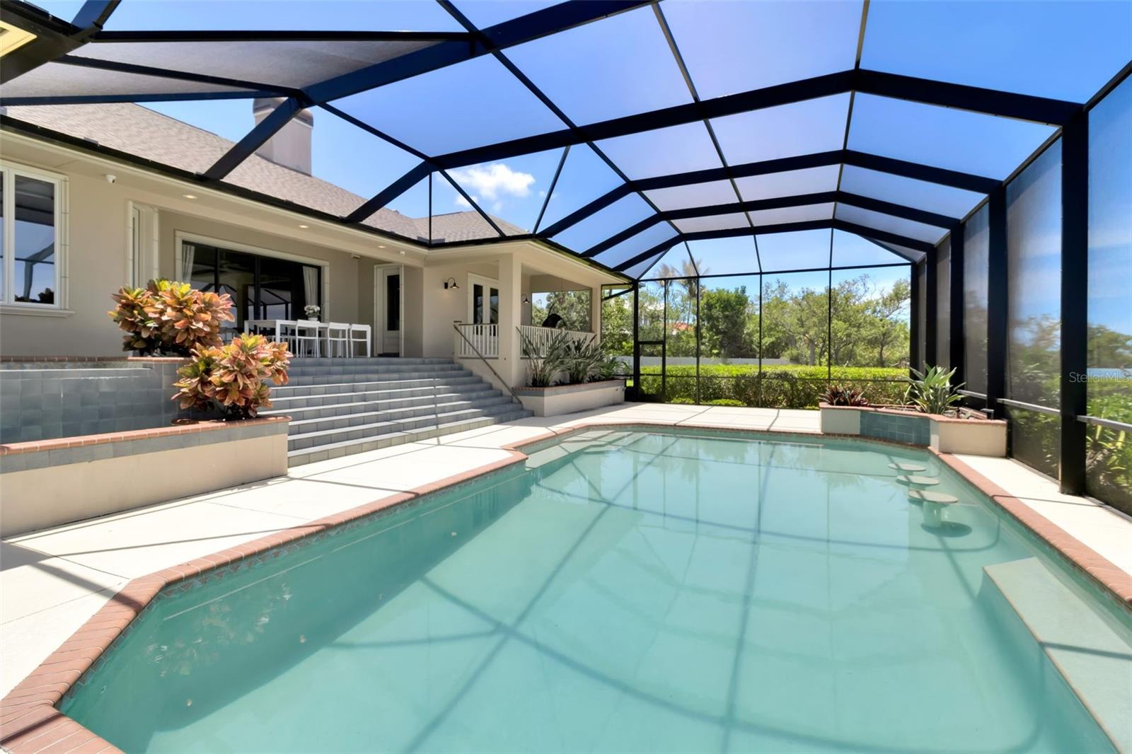 A4694029 Property Photo