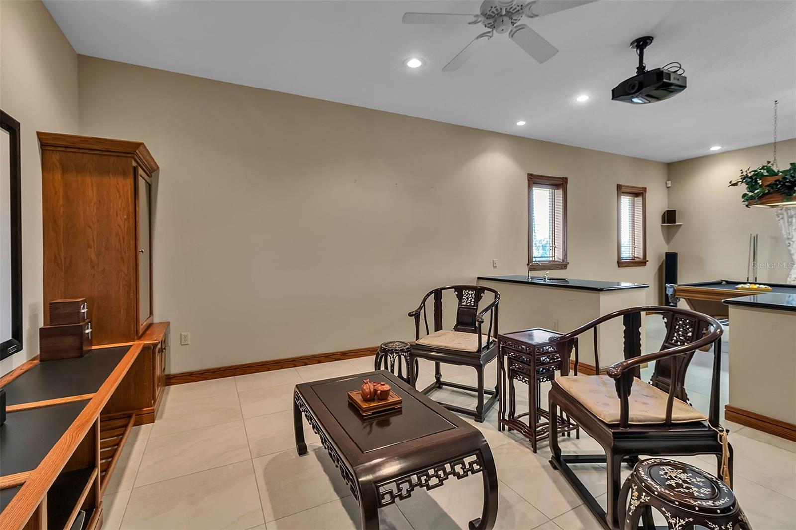 A4694029 Property Photo