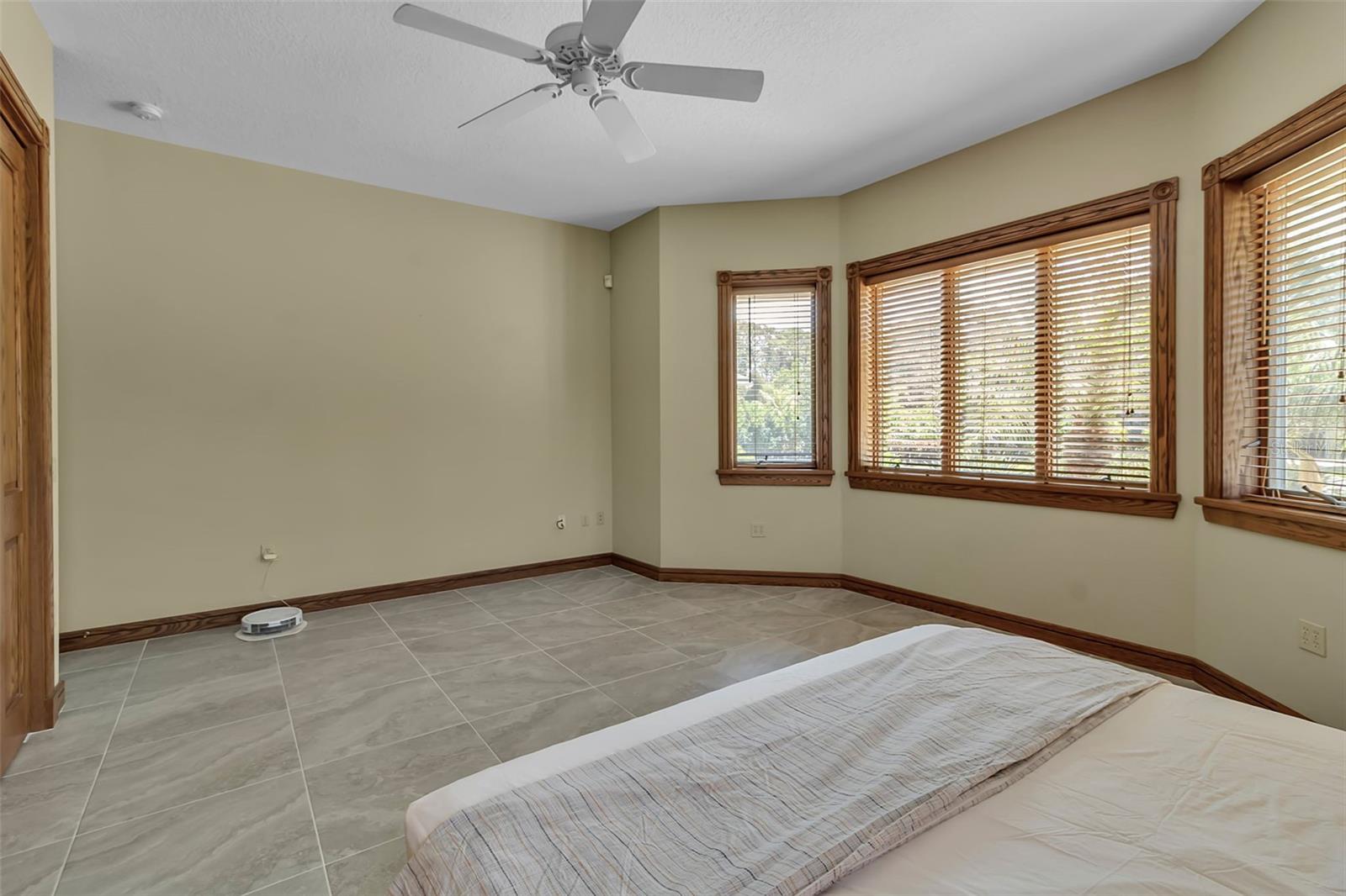 A4694029 Property Photo
