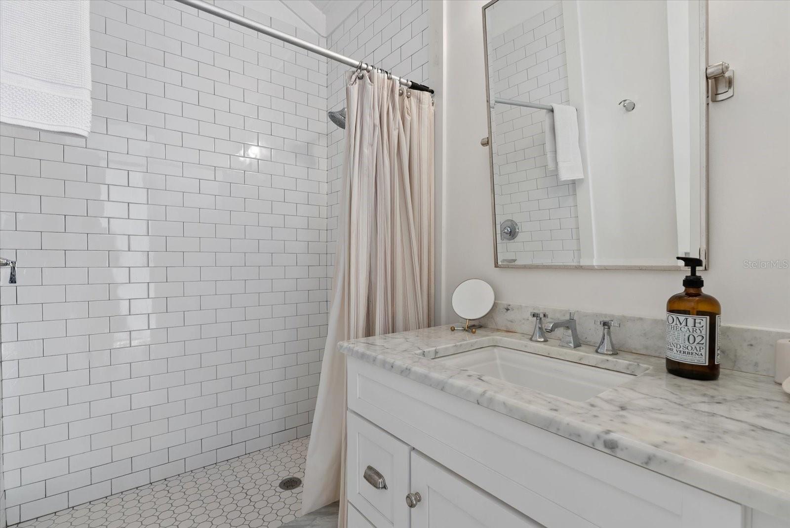 A4694196 Property Photo
