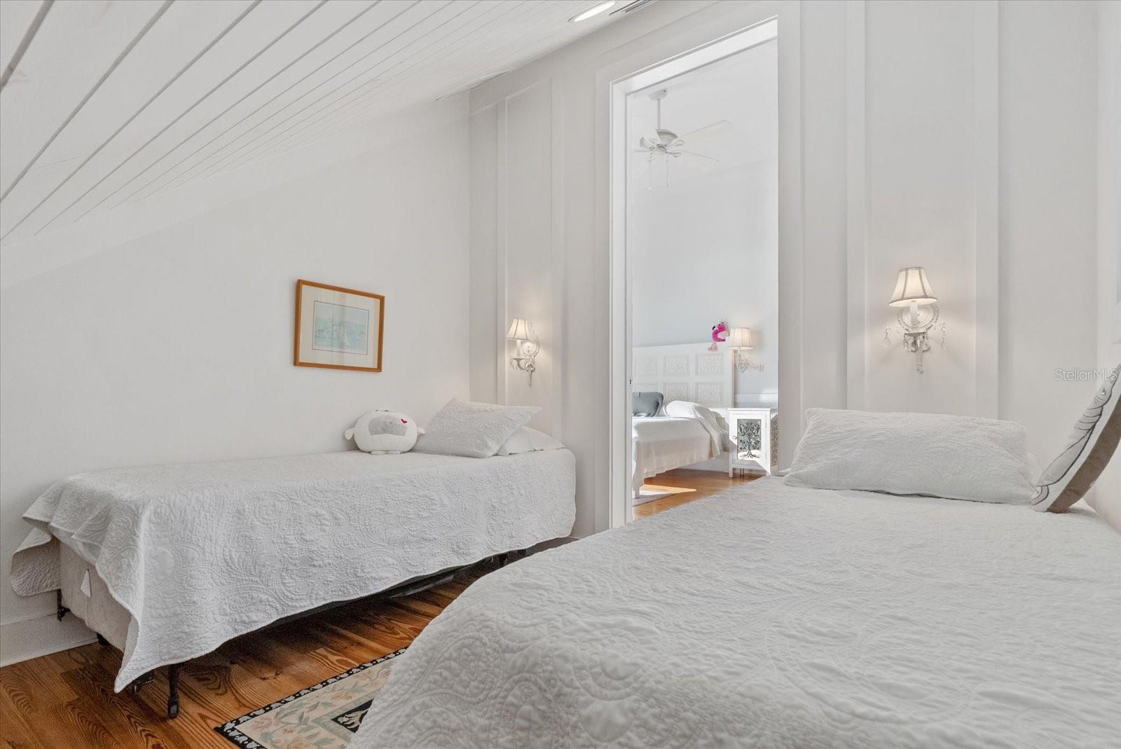 A4694196 Property Photo