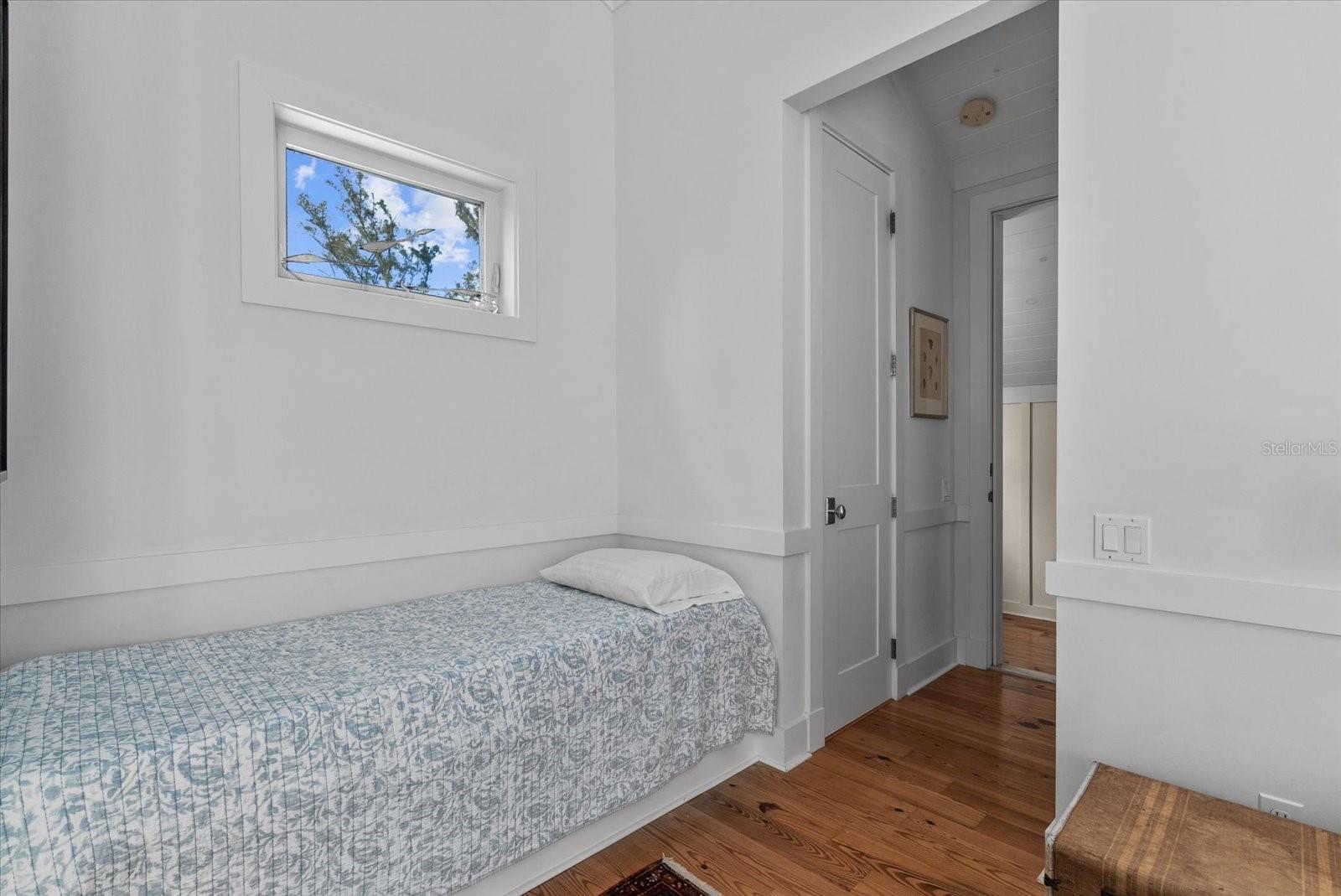 A4694196 Property Photo