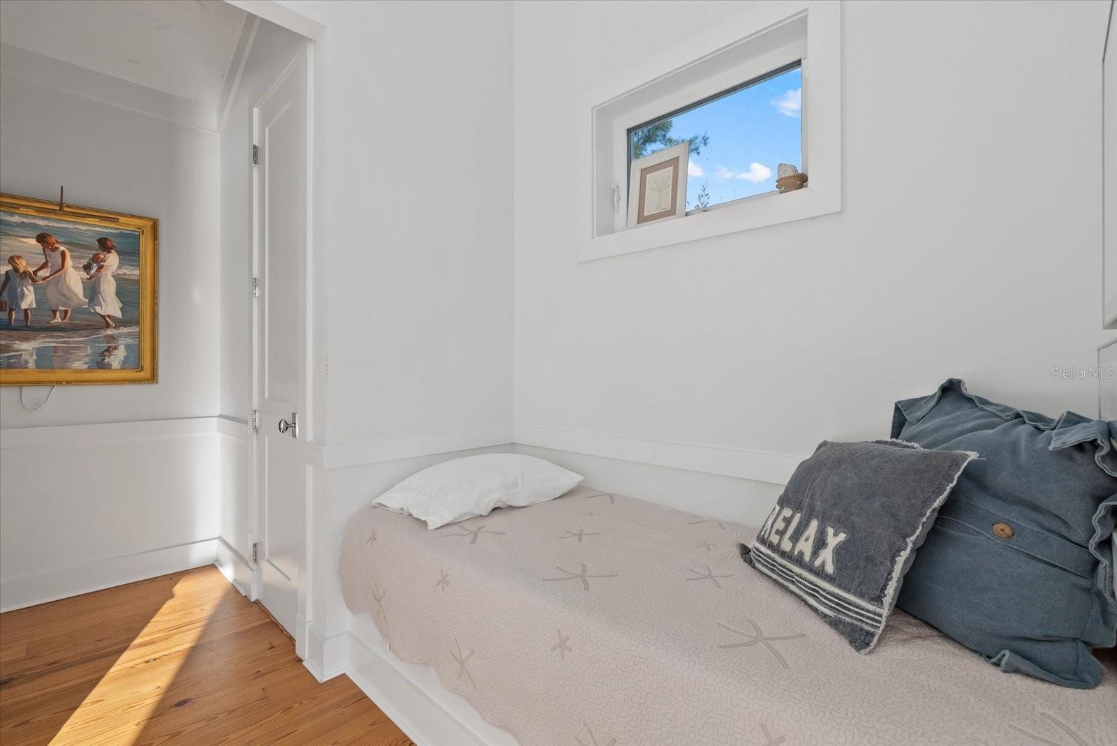 A4694196 Property Photo