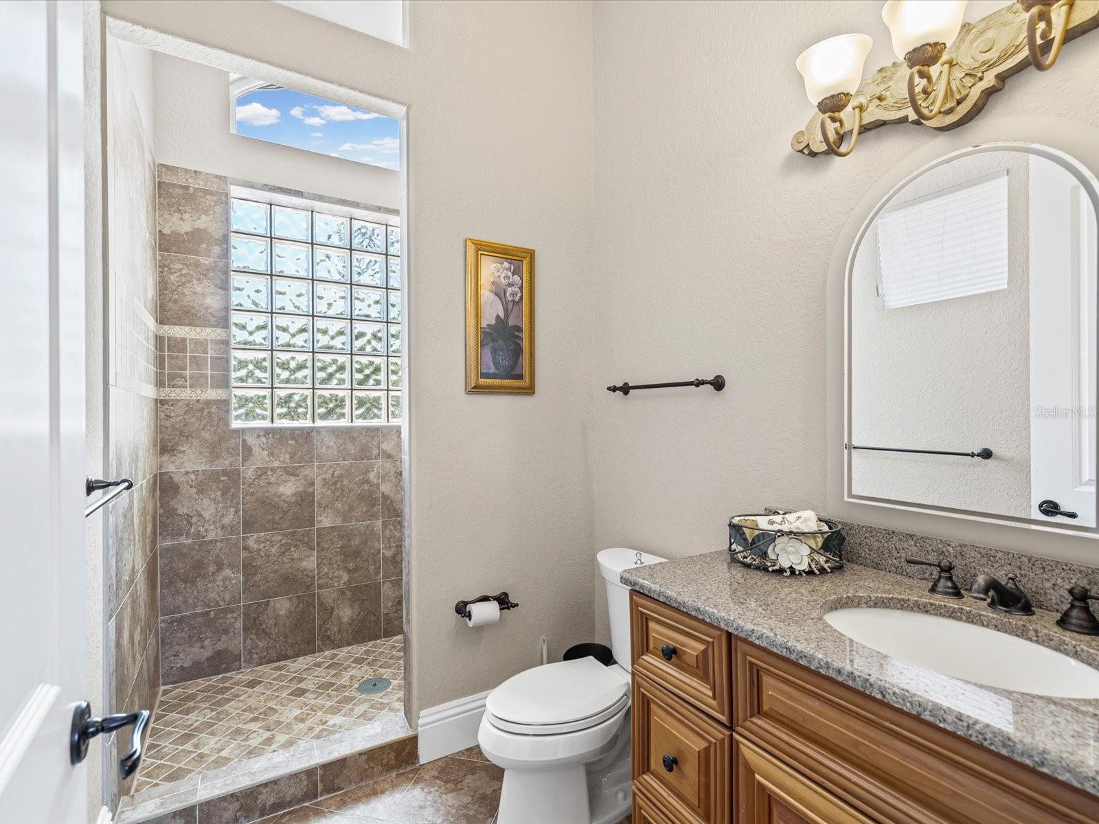 TB8510766 Property Photo